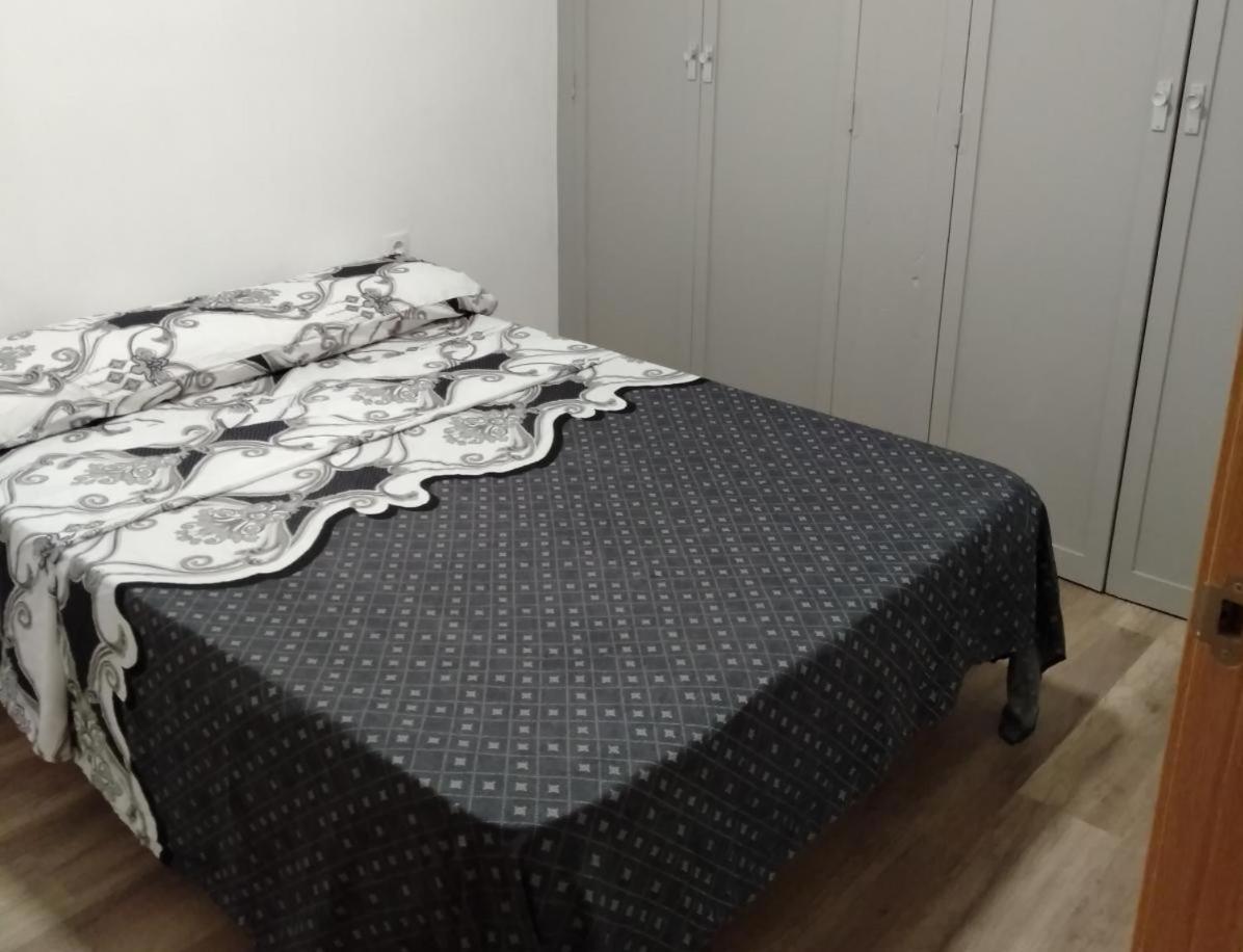 Habitaciones Privada Preciosa Grande Centro Malaga Tambien Cerca De La Playa Wi-Fi Dış mekan fotoğraf